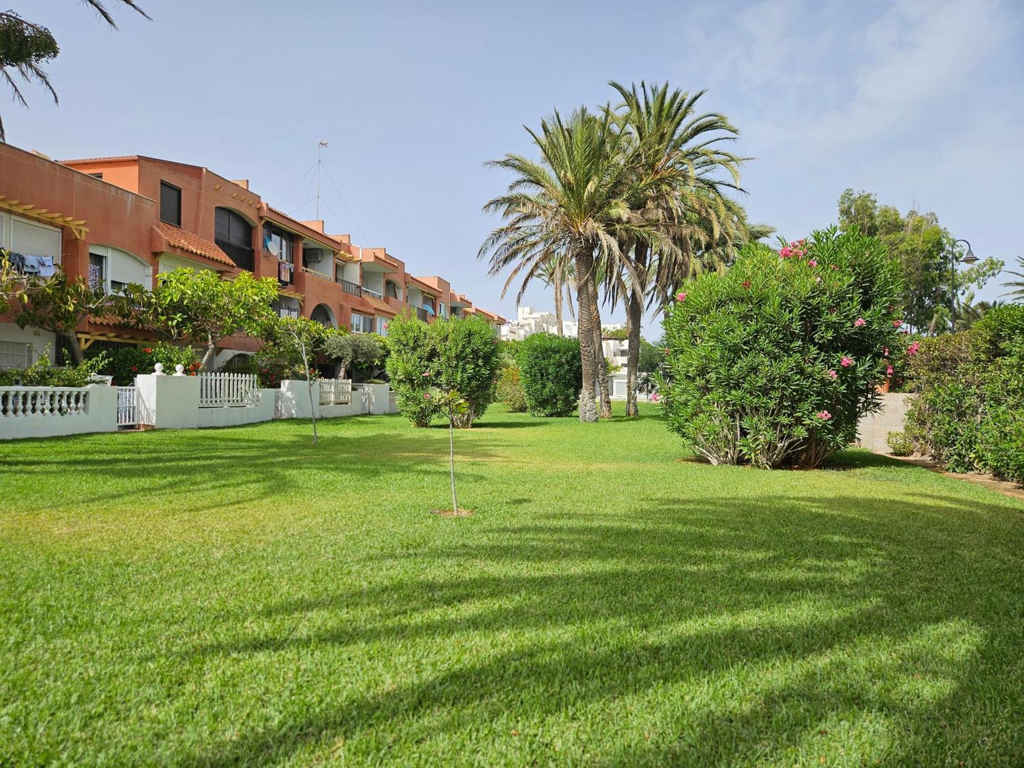 Apartamento Buganvilla Beach Roquetas de Mar Dış mekan fotoğraf